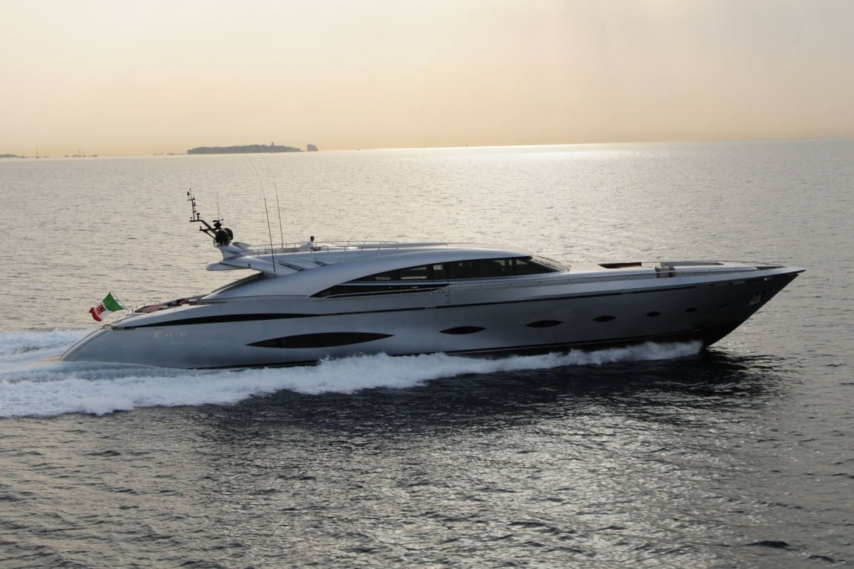 AB140 YACHT FOR CHARTER